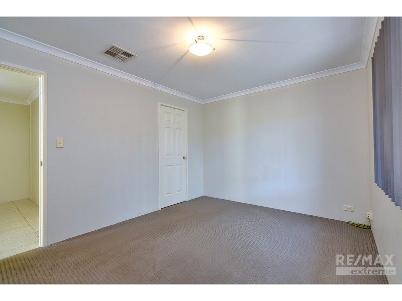 11 Shiralee Bend, Carramar WA 6031