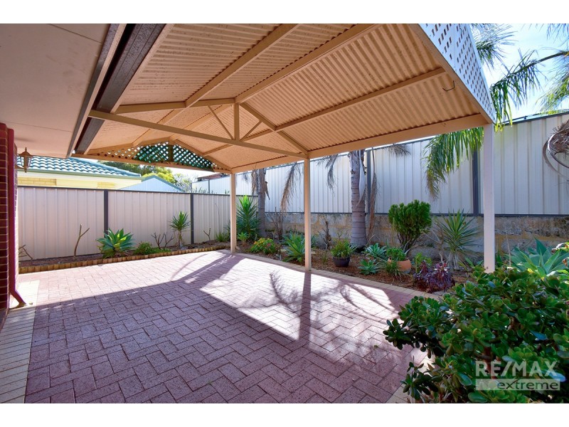 11 Shiralee Bend, Carramar WA 6031