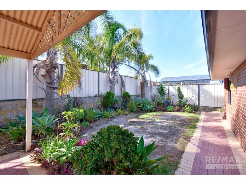 11 Shiralee Bend, Carramar WA 6031