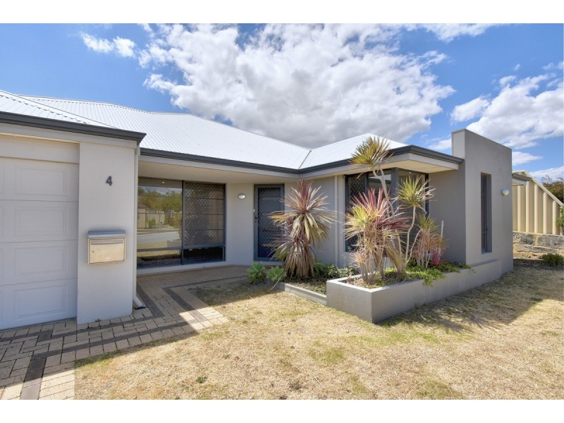 4 Kartner Road, Tapping WA 6065