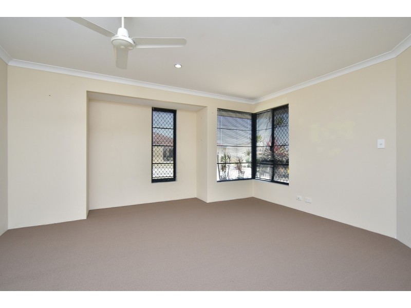 4 Kartner Road, Tapping WA 6065