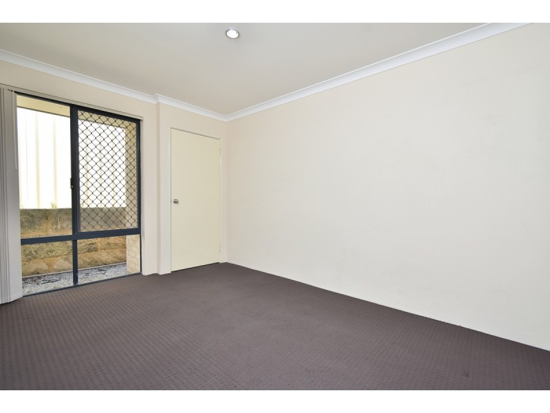 4 Kartner Road, Tapping WA 6065