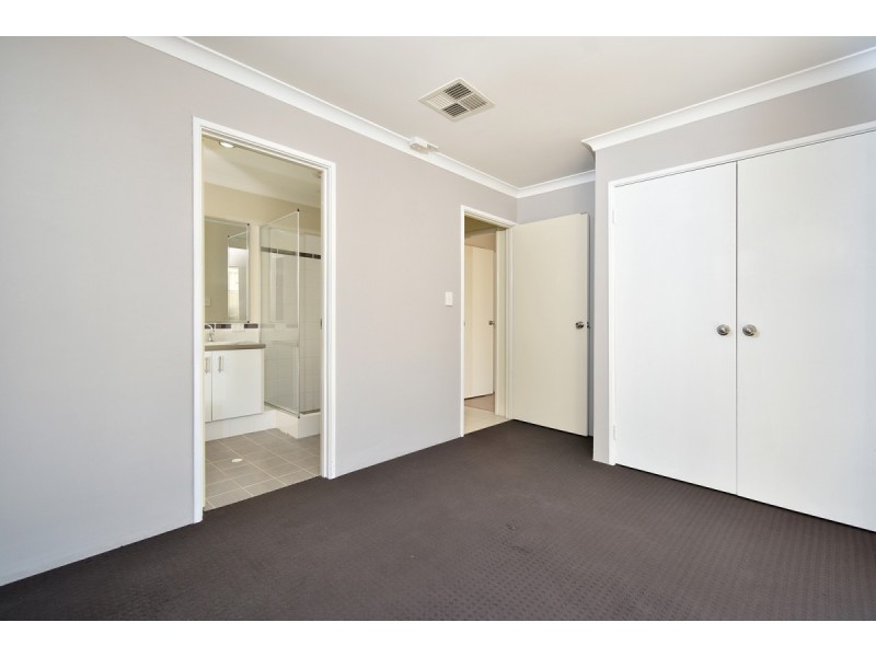 4 Kartner Road, Tapping WA 6065