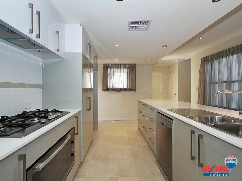 6/49 Discovery Circuit, Iluka WA 6028