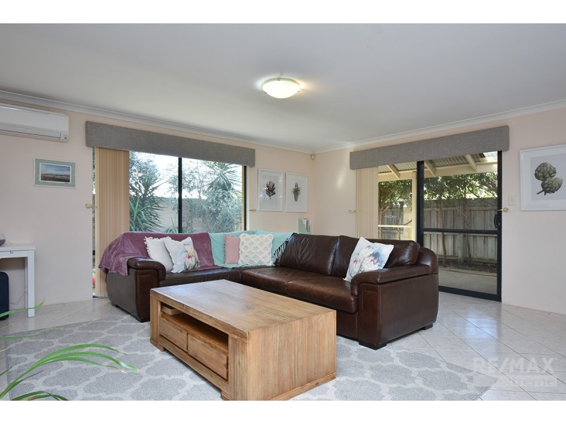 12 Crofton Cove, Mindarie WA 6030