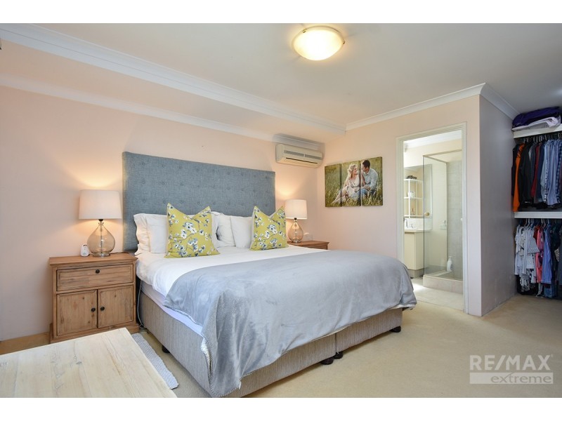 12 Crofton Cove, Mindarie WA 6030