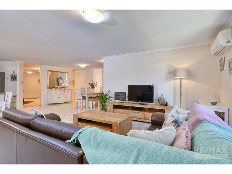 12 Crofton Cove, Mindarie WA 6030