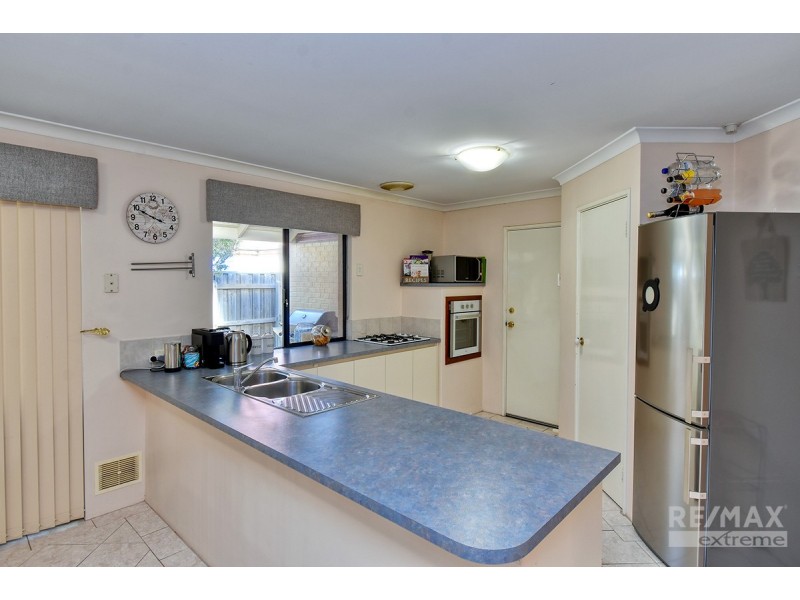 12 Crofton Cove, Mindarie WA 6030