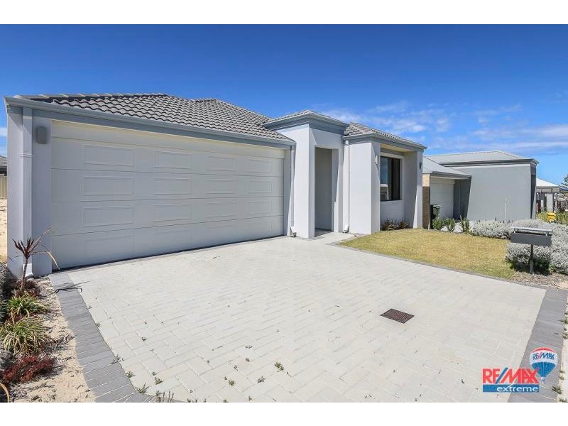 12 Tawny Way, Alkimos WA 6038