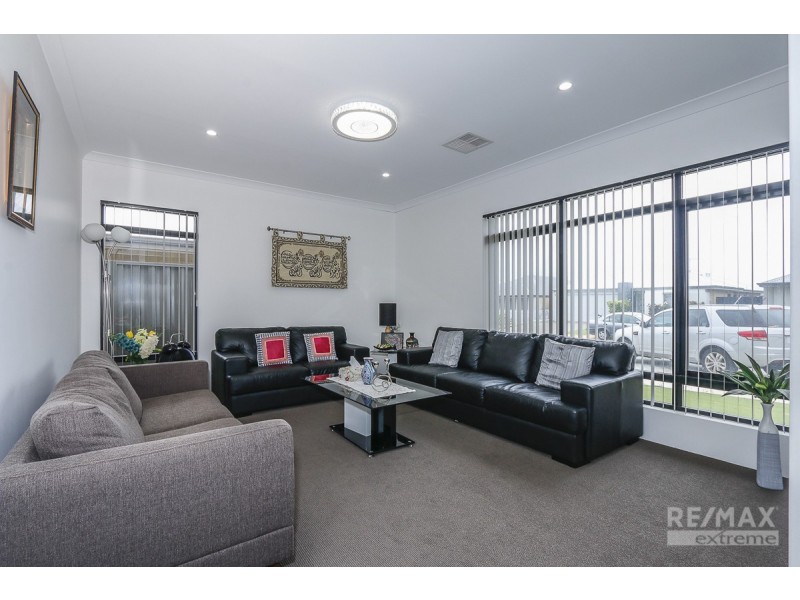 54 Cabernet Loop, Pearsall WA 6065