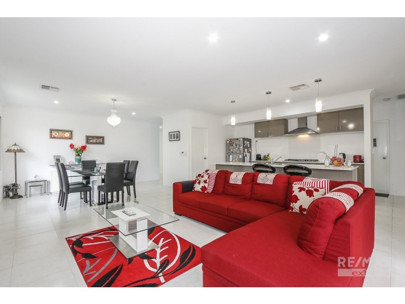 54 Cabernet Loop, Pearsall WA 6065