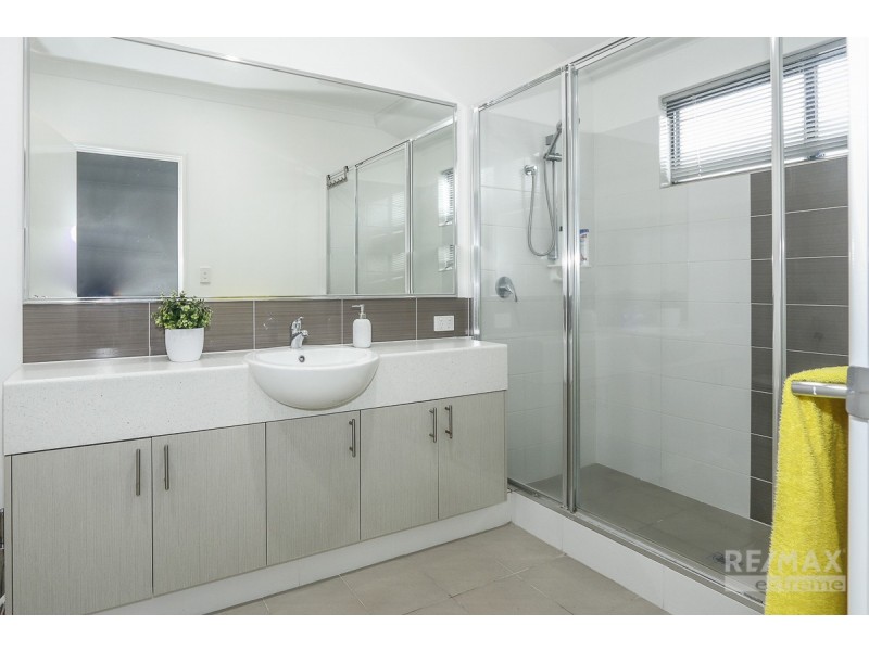 54 Cabernet Loop, Pearsall WA 6065