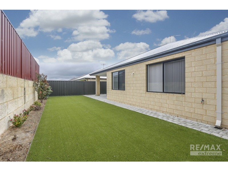 54 Cabernet Loop, Pearsall WA 6065