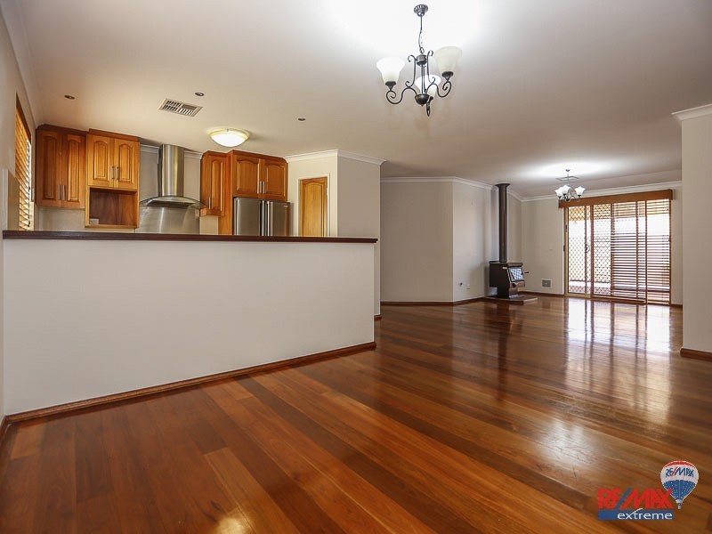 15 Greenock Gardens, Kinross WA 6028