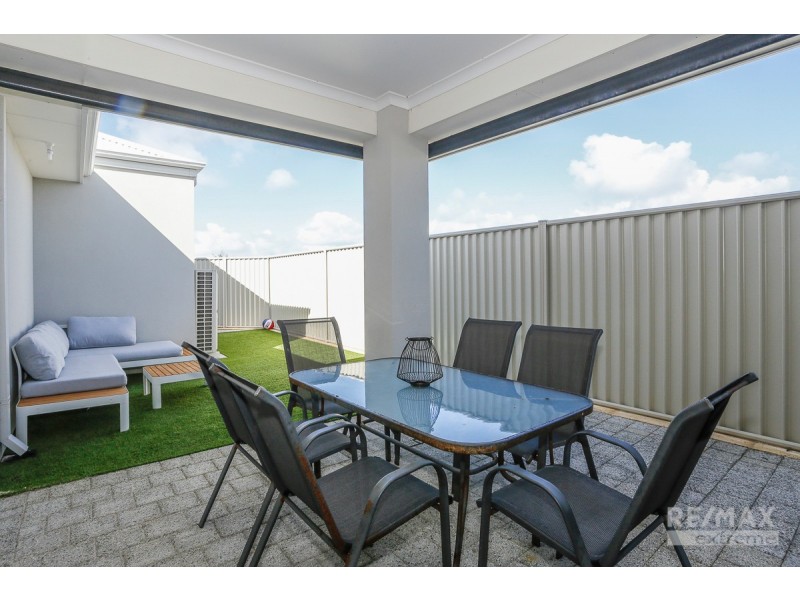 12 Broach Way, Alkimos WA 6038