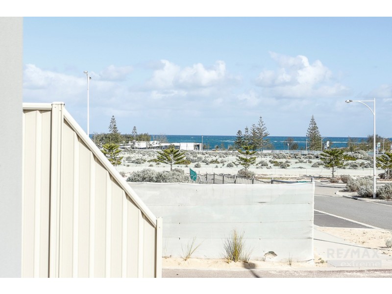 12 Broach Way, Alkimos WA 6038