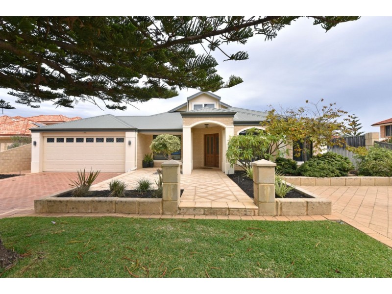4 Rochester Drive, Mindarie WA 6030