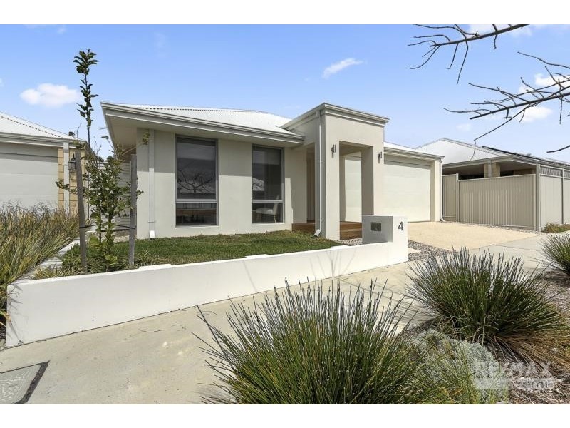 4 Woodswallow Way, Alkimos WA 6038