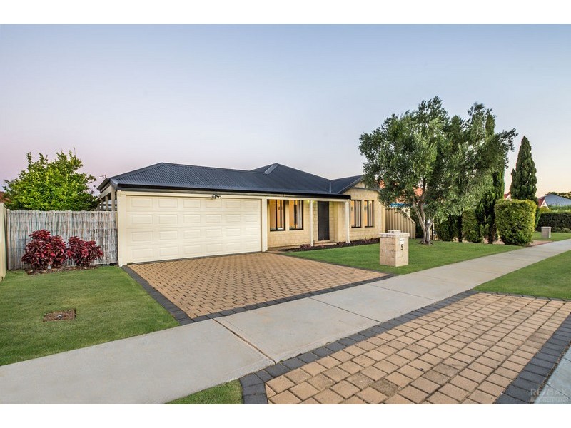 5 Tidworth Elbow, Butler WA 6036