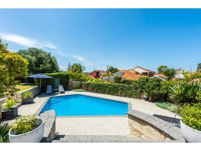 4 Jutland Rise, Ocean Reef WA 6027
