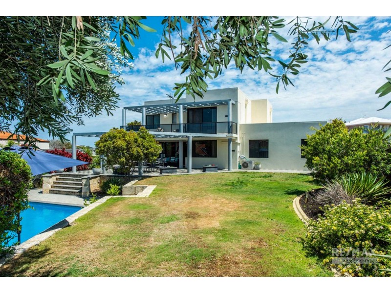 4 Jutland Rise, Ocean Reef WA 6027