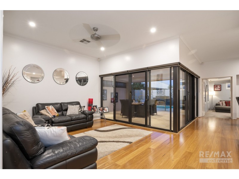 6 Yarmouth Road, Jindalee WA 6036