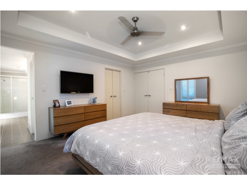 6 Yarmouth Road, Jindalee WA 6036