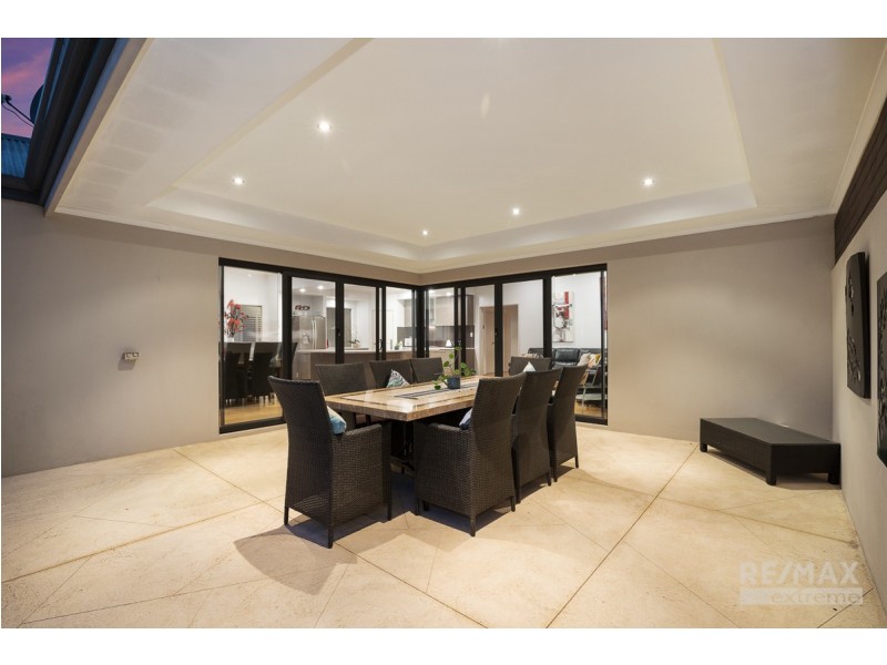 6 Yarmouth Road, Jindalee WA 6036