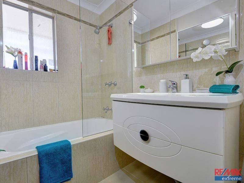 8 Waidup Street, Wanneroo WA 6065