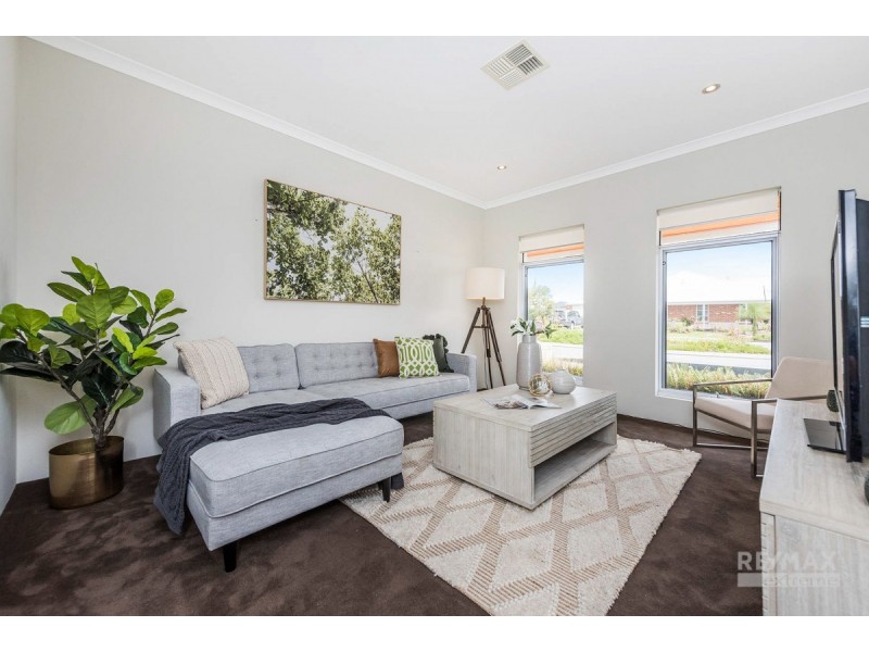 14 Adlington Way, The Vines WA 6069