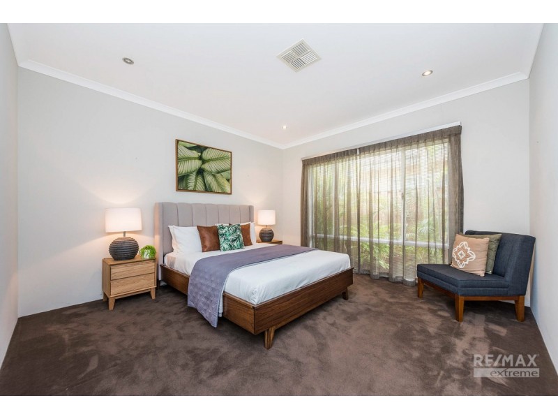 14 Adlington Way, The Vines WA 6069