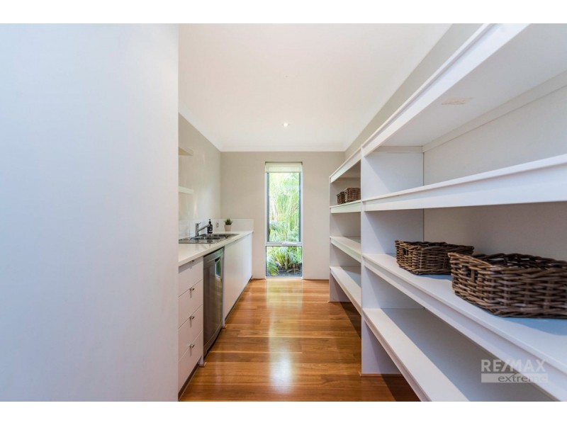 14 Adlington Way, The Vines WA 6069