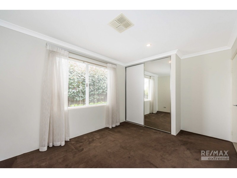 14 Adlington Way, The Vines WA 6069