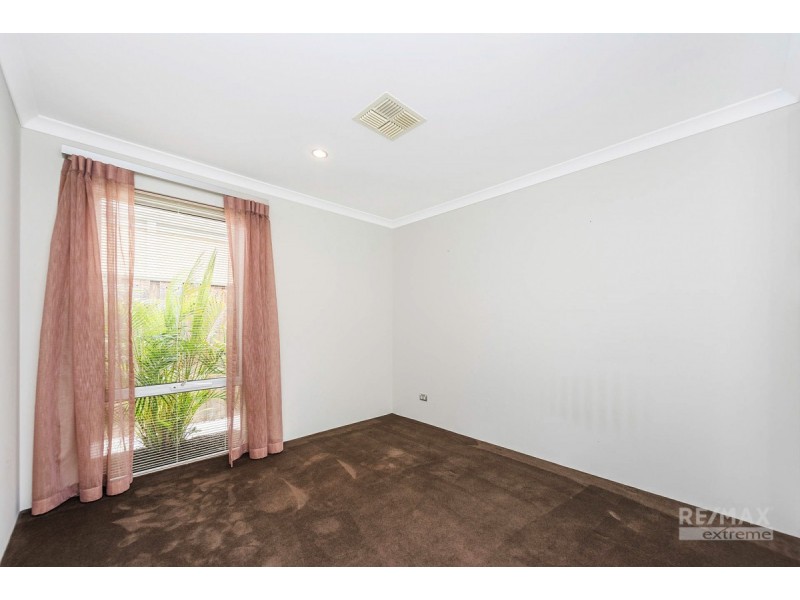 14 Adlington Way, The Vines WA 6069