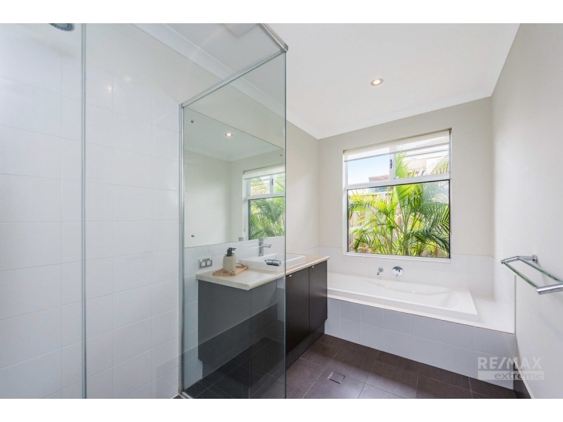 14 Adlington Way, The Vines WA 6069