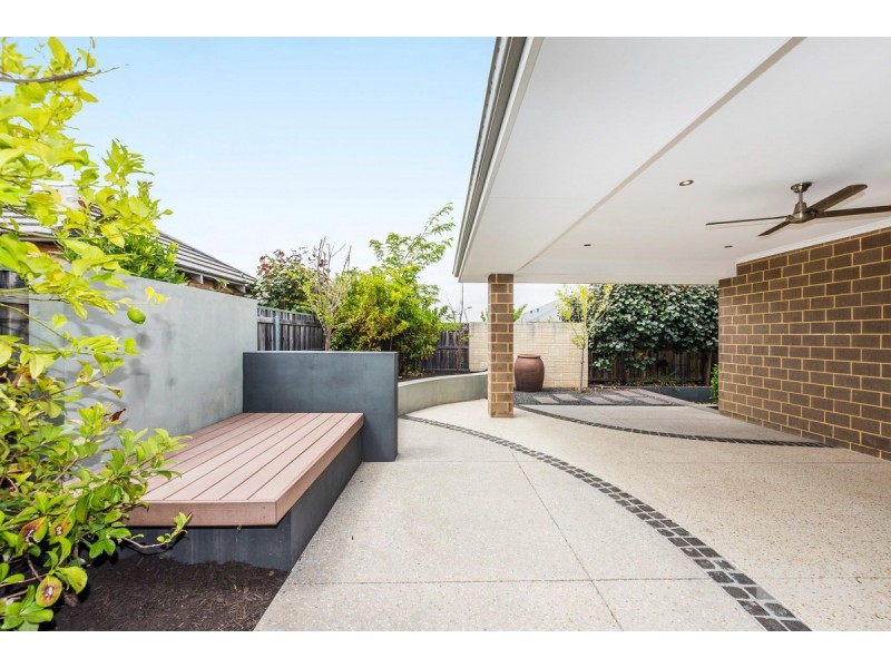 14 Adlington Way, The Vines WA 6069