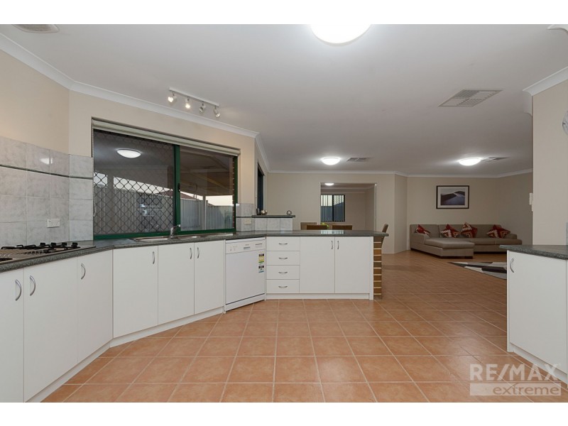 11 Thurleigh Approach, Butler WA 6036