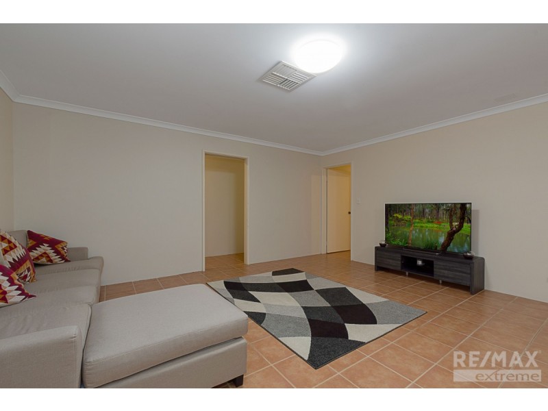 11 Thurleigh Approach, Butler WA 6036