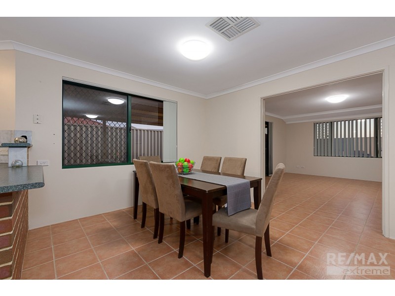 11 Thurleigh Approach, Butler WA 6036