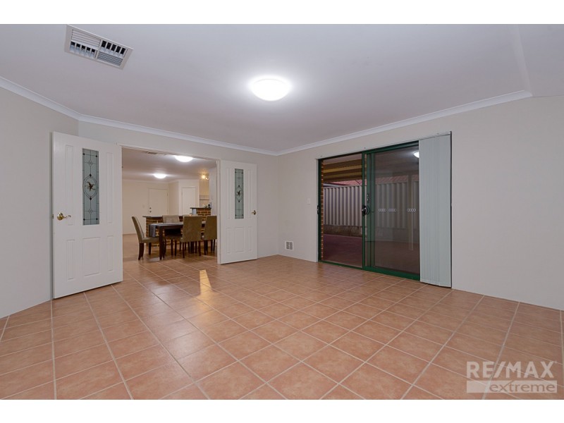 11 Thurleigh Approach, Butler WA 6036