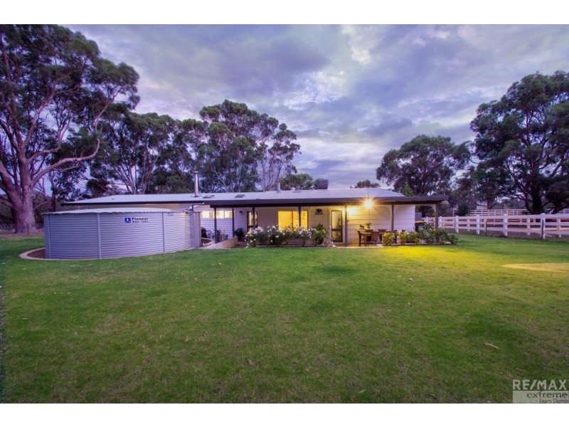 104 Greenvale Place, Mariginiup WA 6078