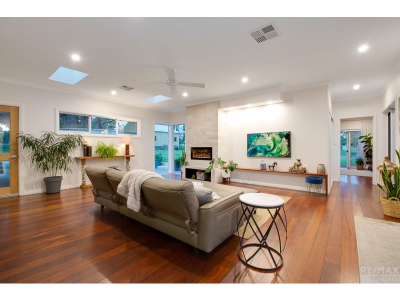 104 Greenvale Place, Mariginiup WA 6078