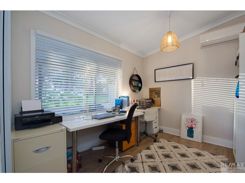 104 Greenvale Place, Mariginiup WA 6078