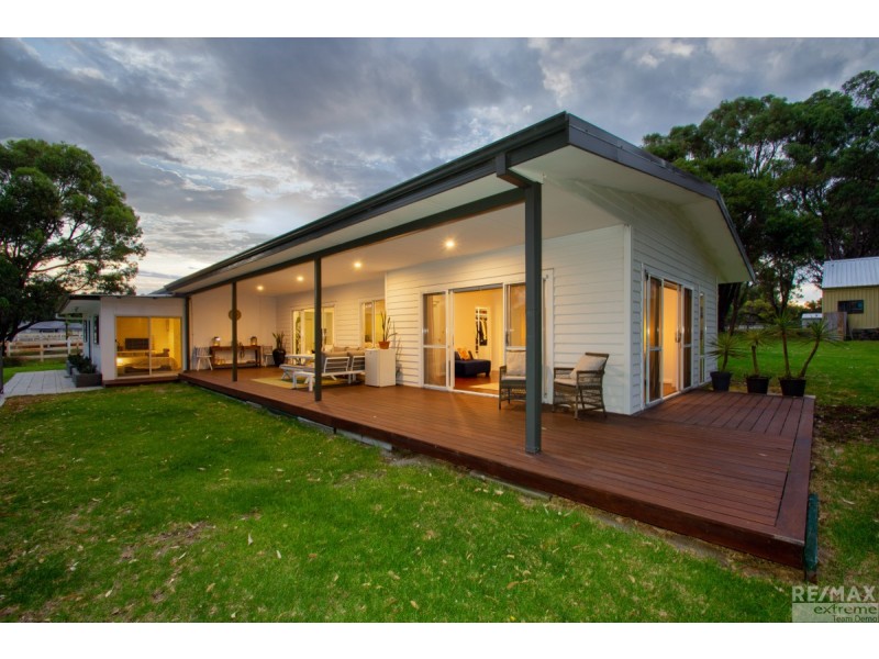 104 Greenvale Place, Mariginiup WA 6078