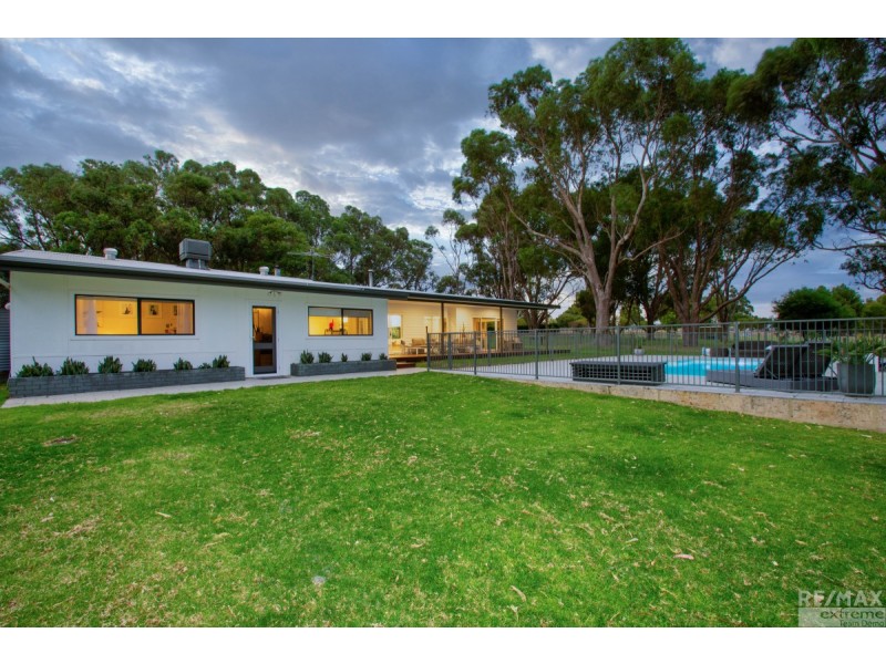 104 Greenvale Place, Mariginiup WA 6078