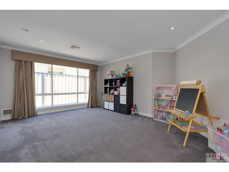 9 Triller Bend, Tapping WA 6065