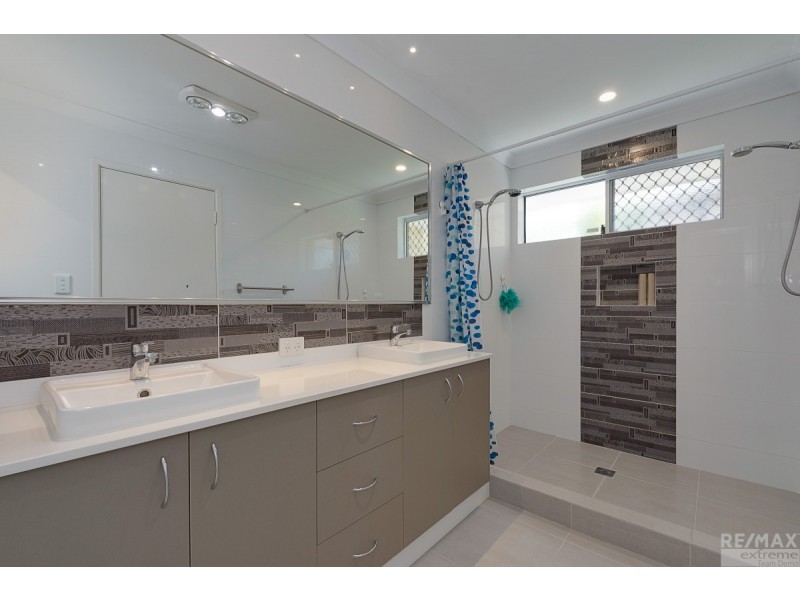 9 Triller Bend, Tapping WA 6065