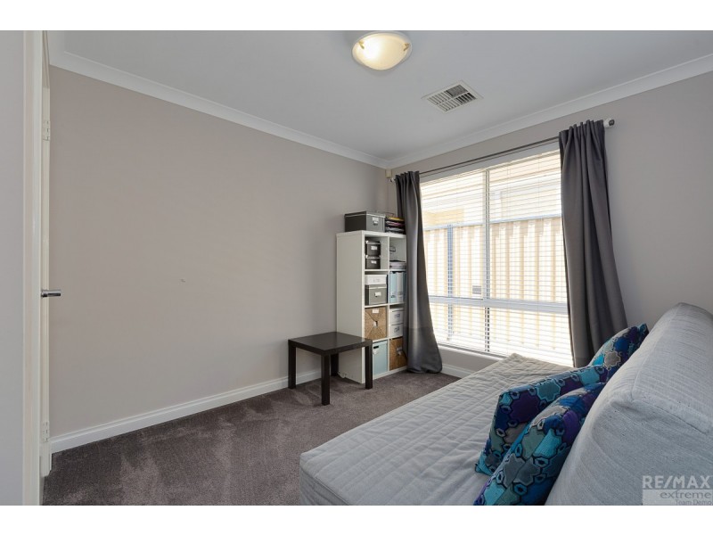 9 Triller Bend, Tapping WA 6065