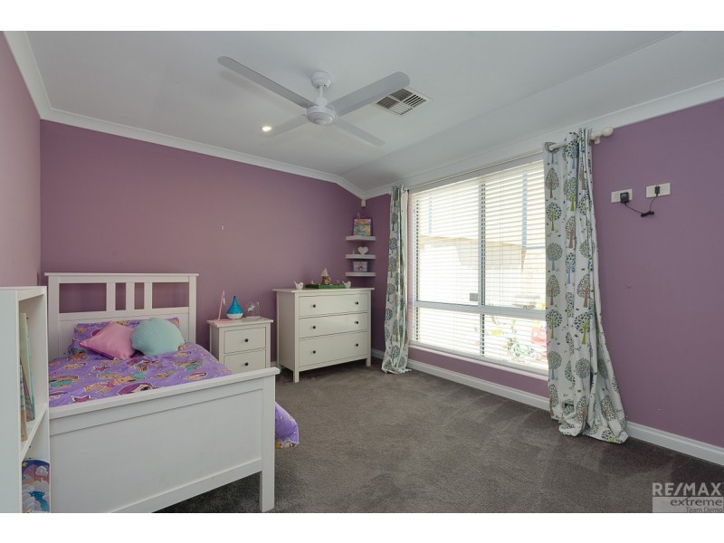 9 Triller Bend, Tapping WA 6065