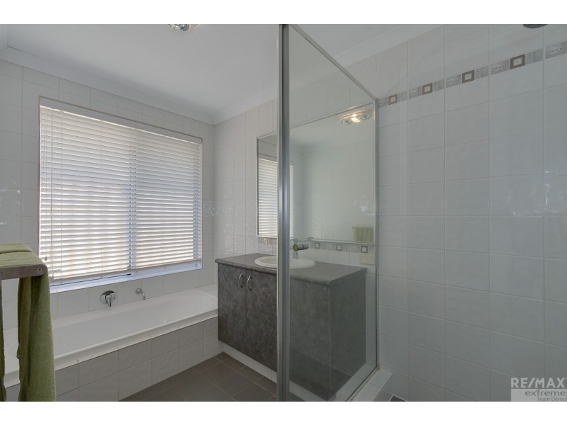 9 Triller Bend, Tapping WA 6065